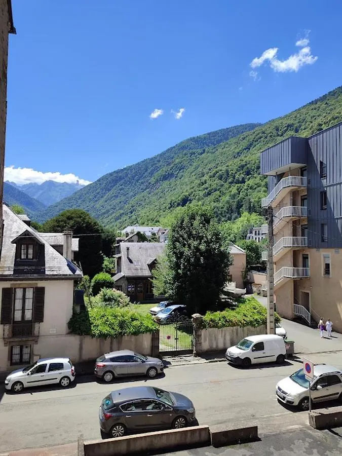 Apartment Chez Dominique, T2, Centre Ville, Vue Montagne, Wifi, 4 Personnes Bagneres-de-Luchon